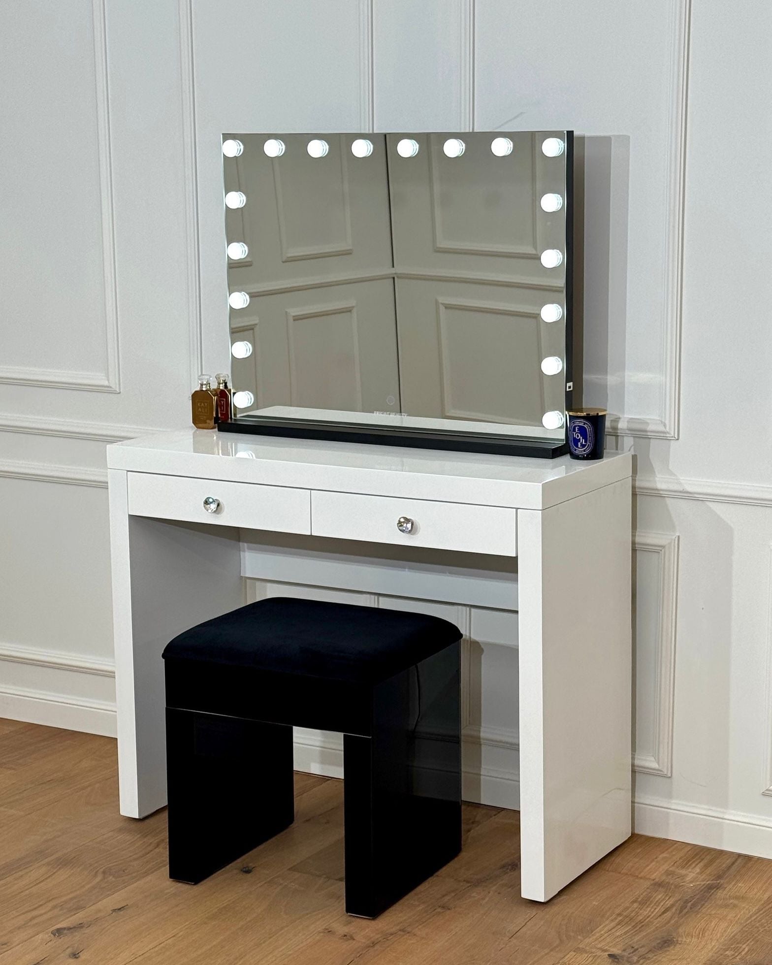 The Namira XL mirror