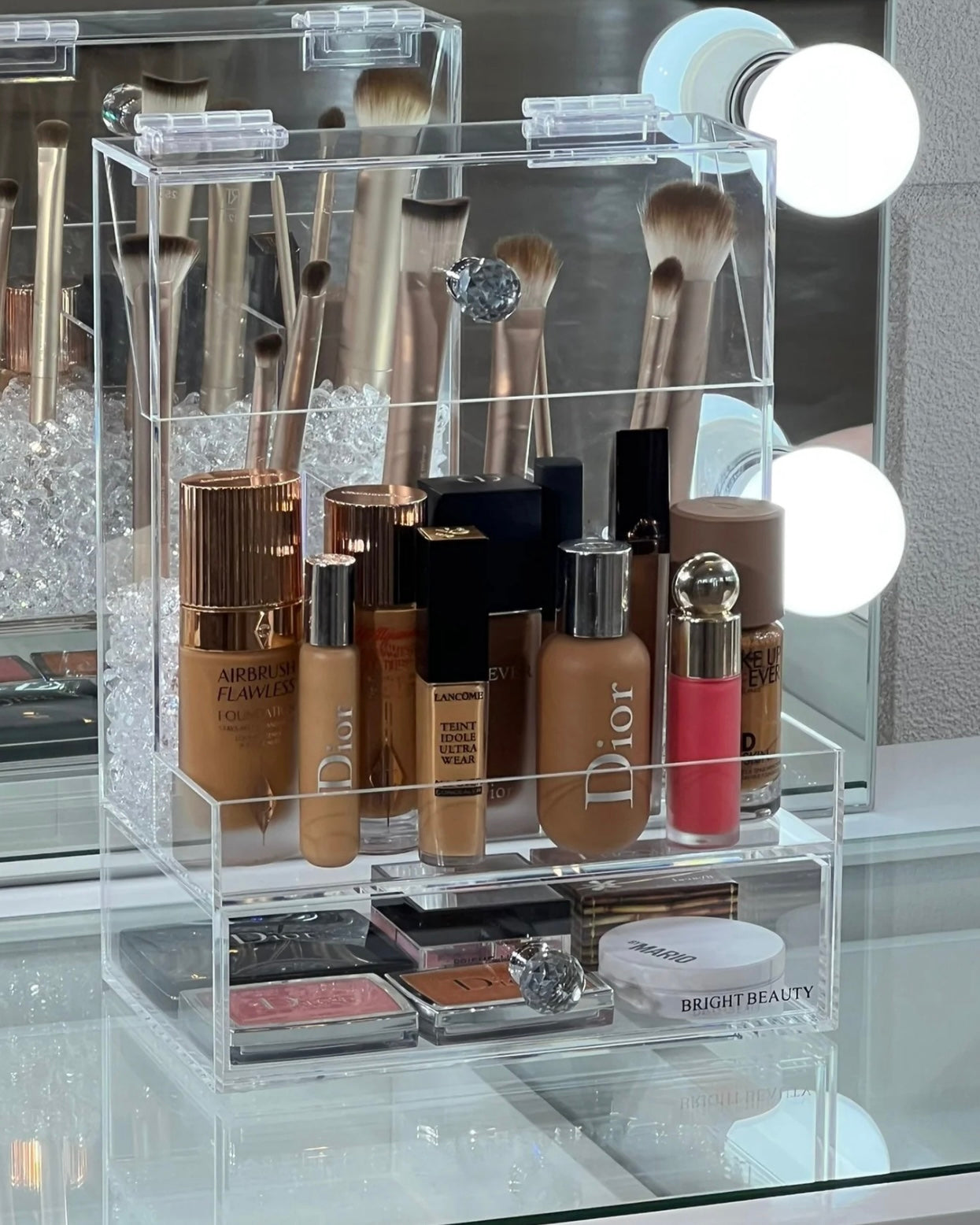 The Make-up base organizer