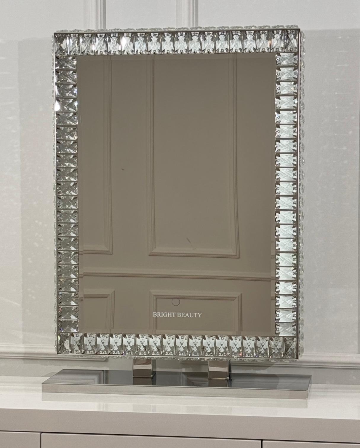 The Yasmin mirror