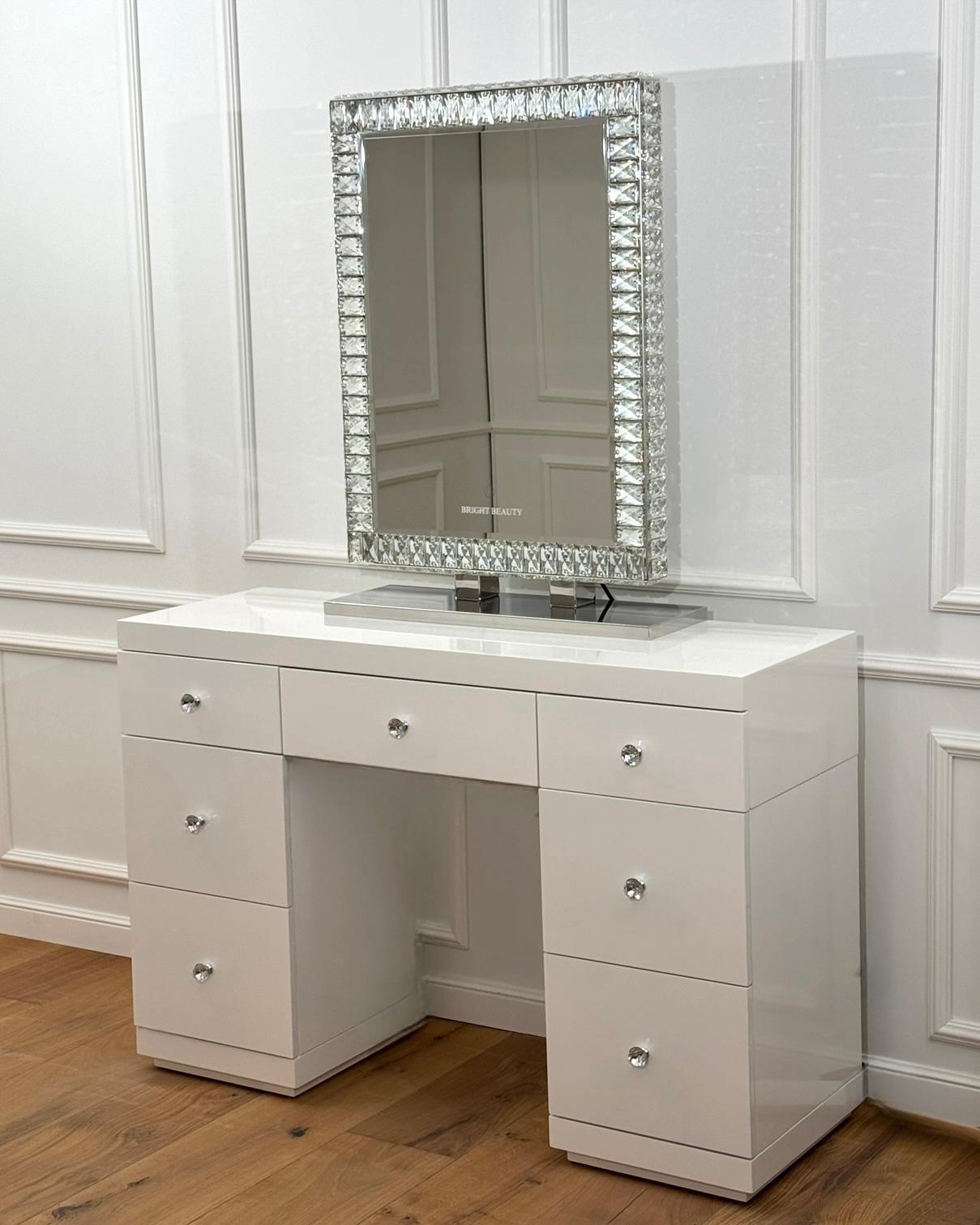 The Yasmin mirror