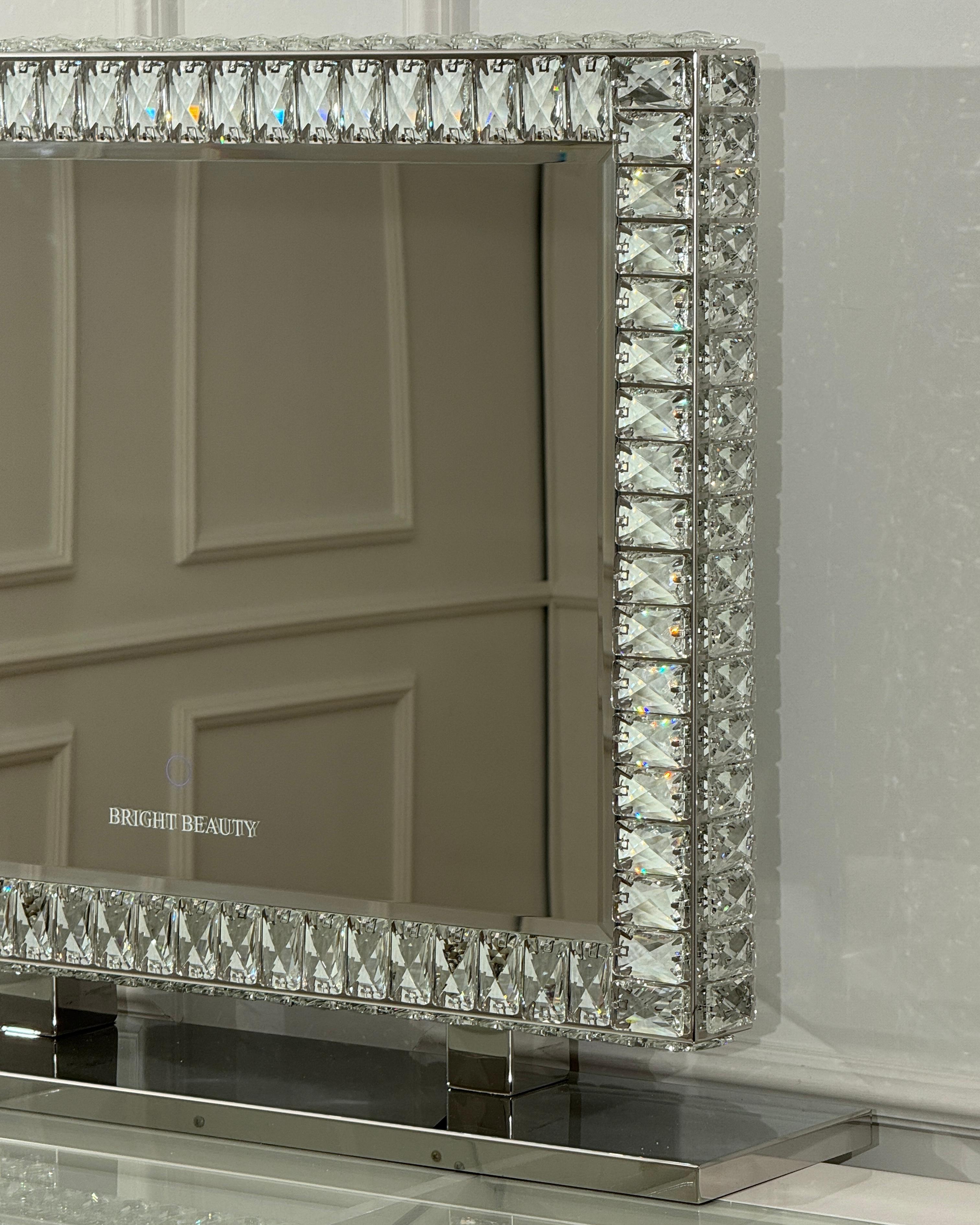 Vanity Station Leila