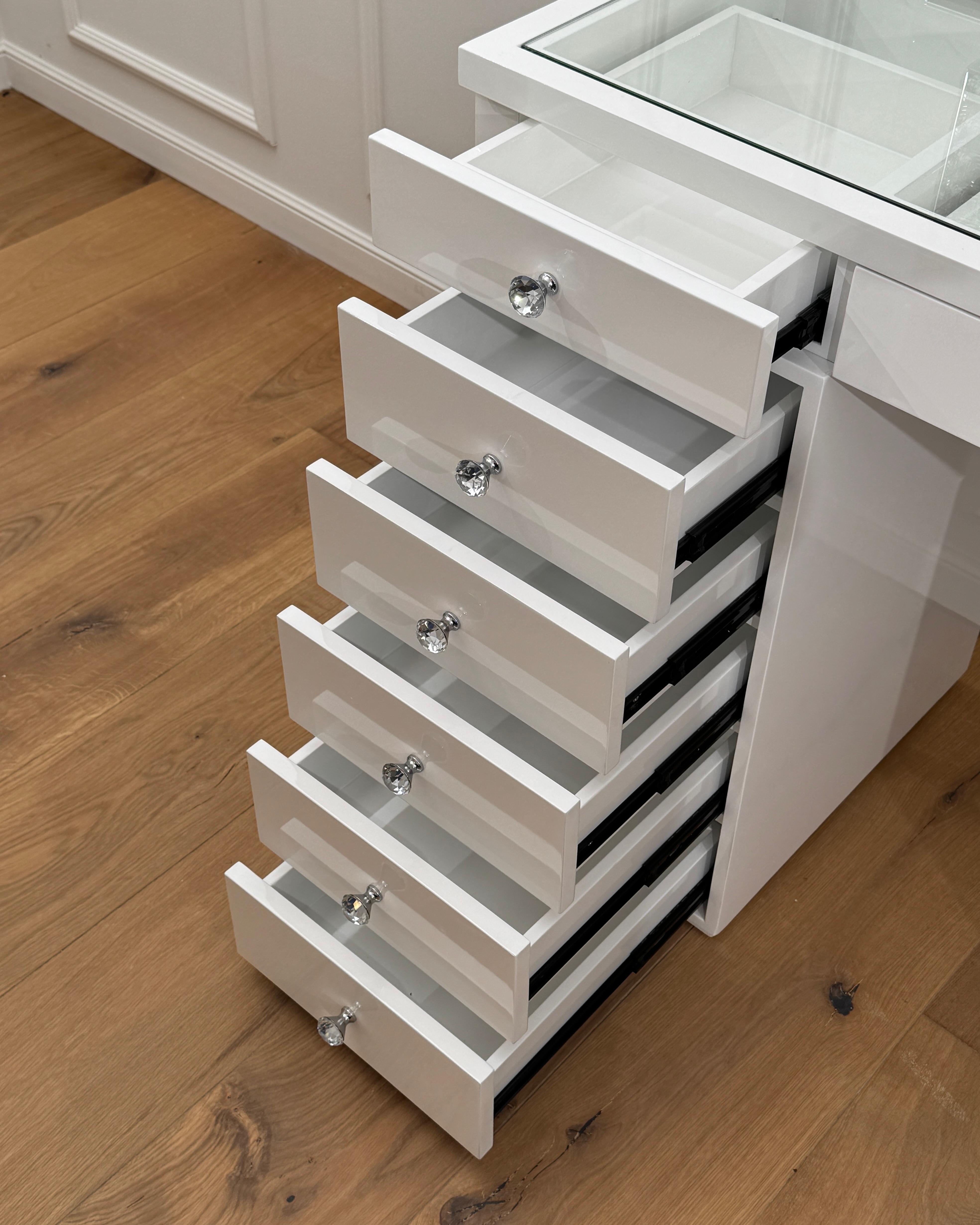 Vanity Station Leila