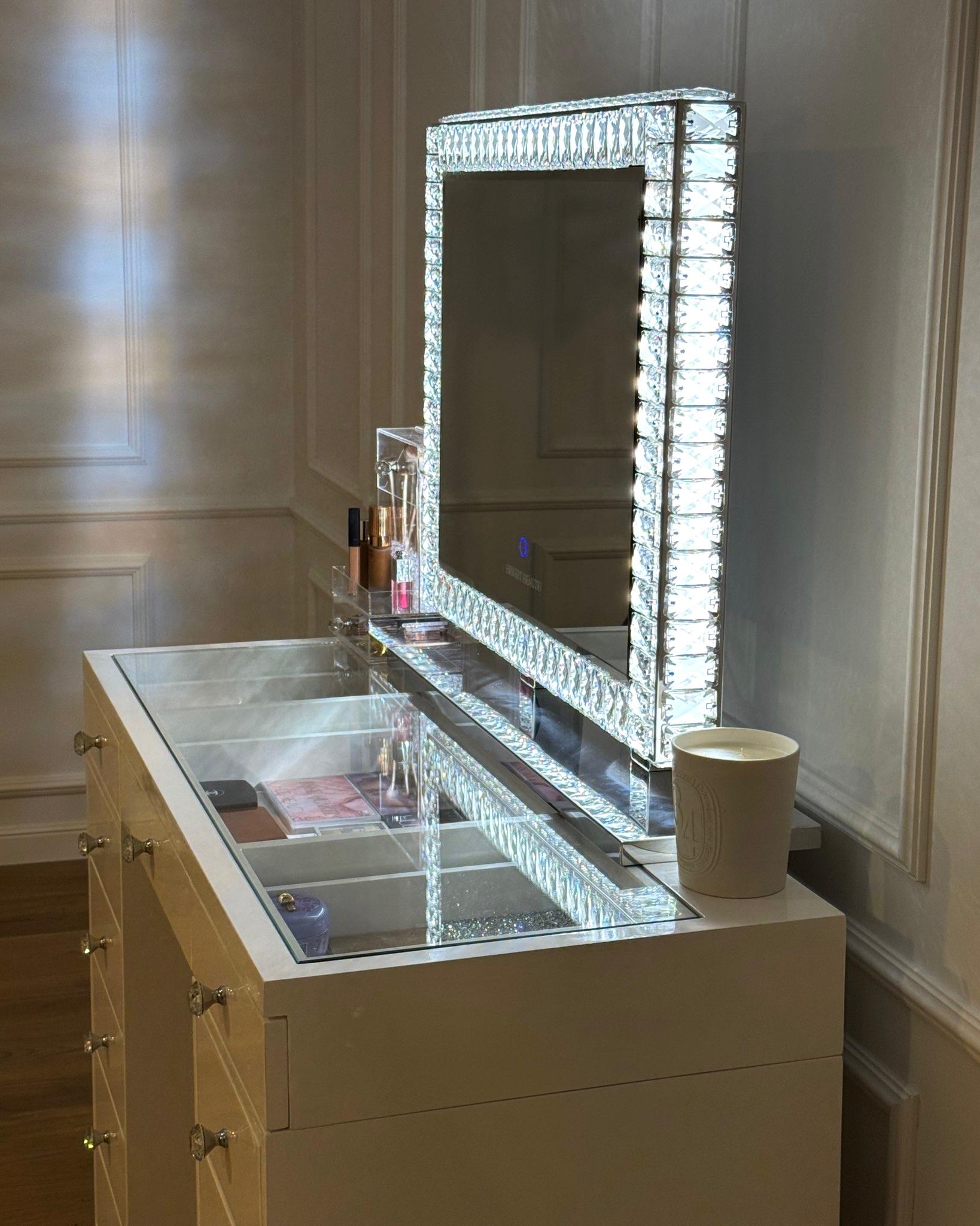 Vanity Station Leila