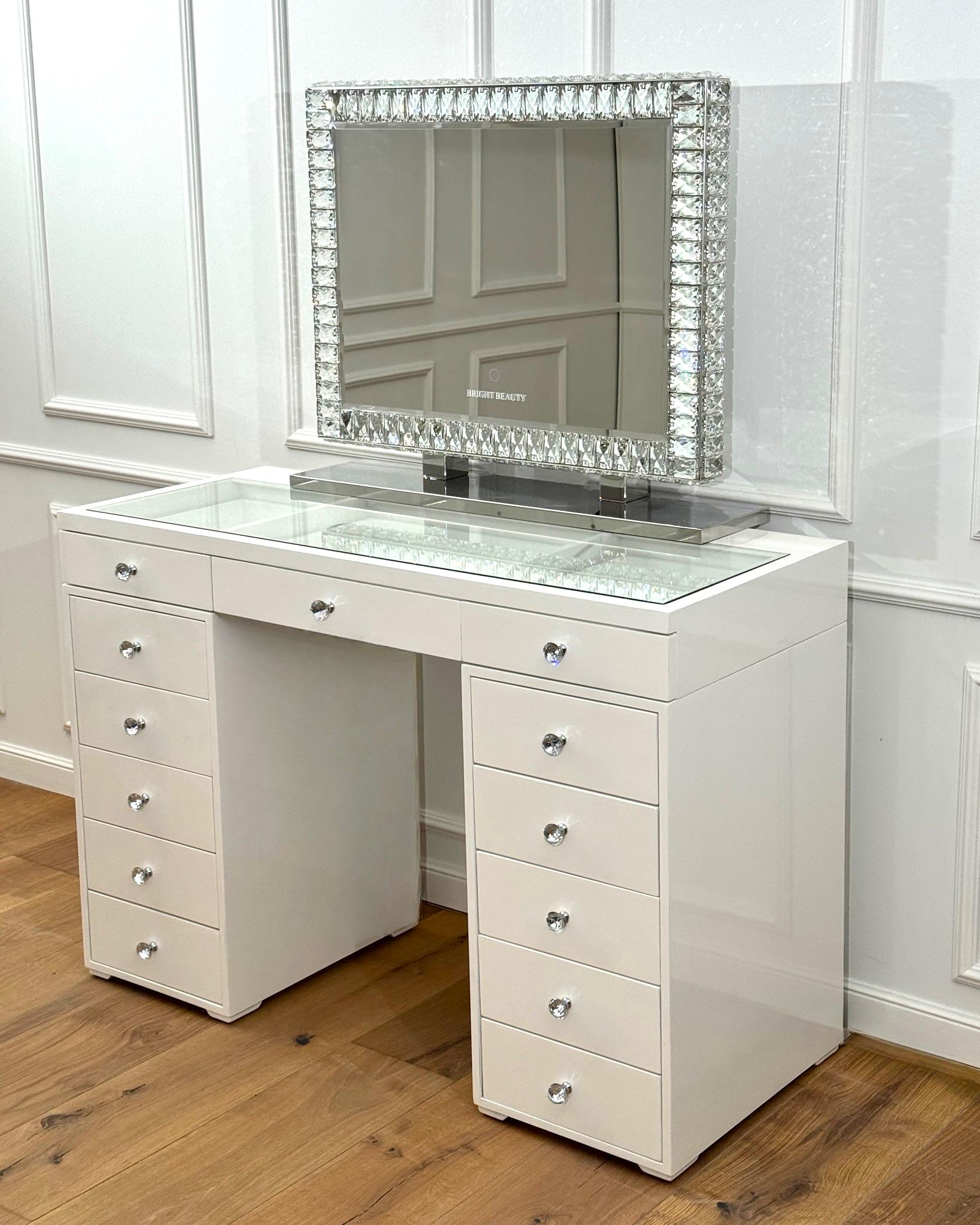 Vanity Station Leila