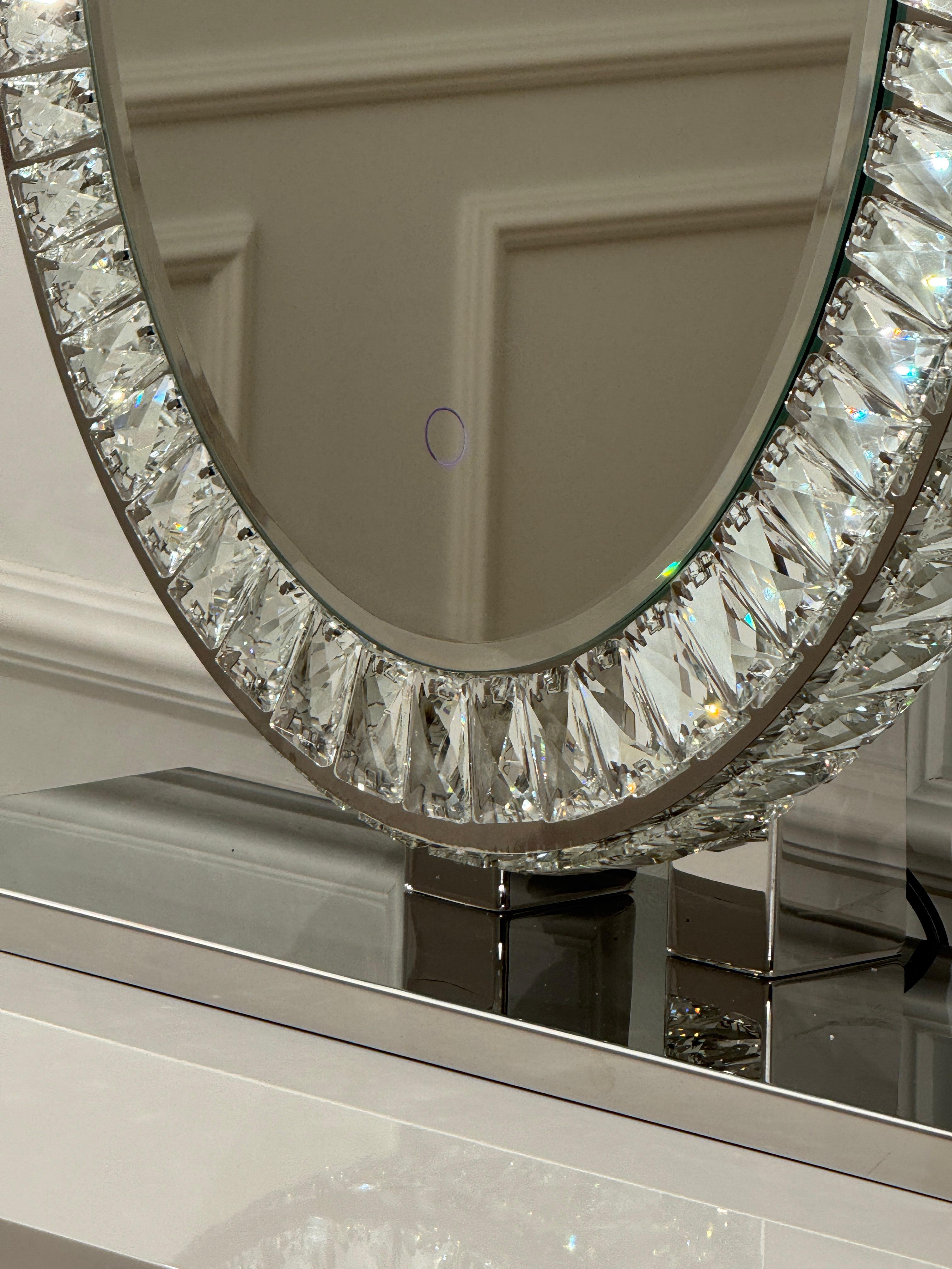 The Huda XL mirror