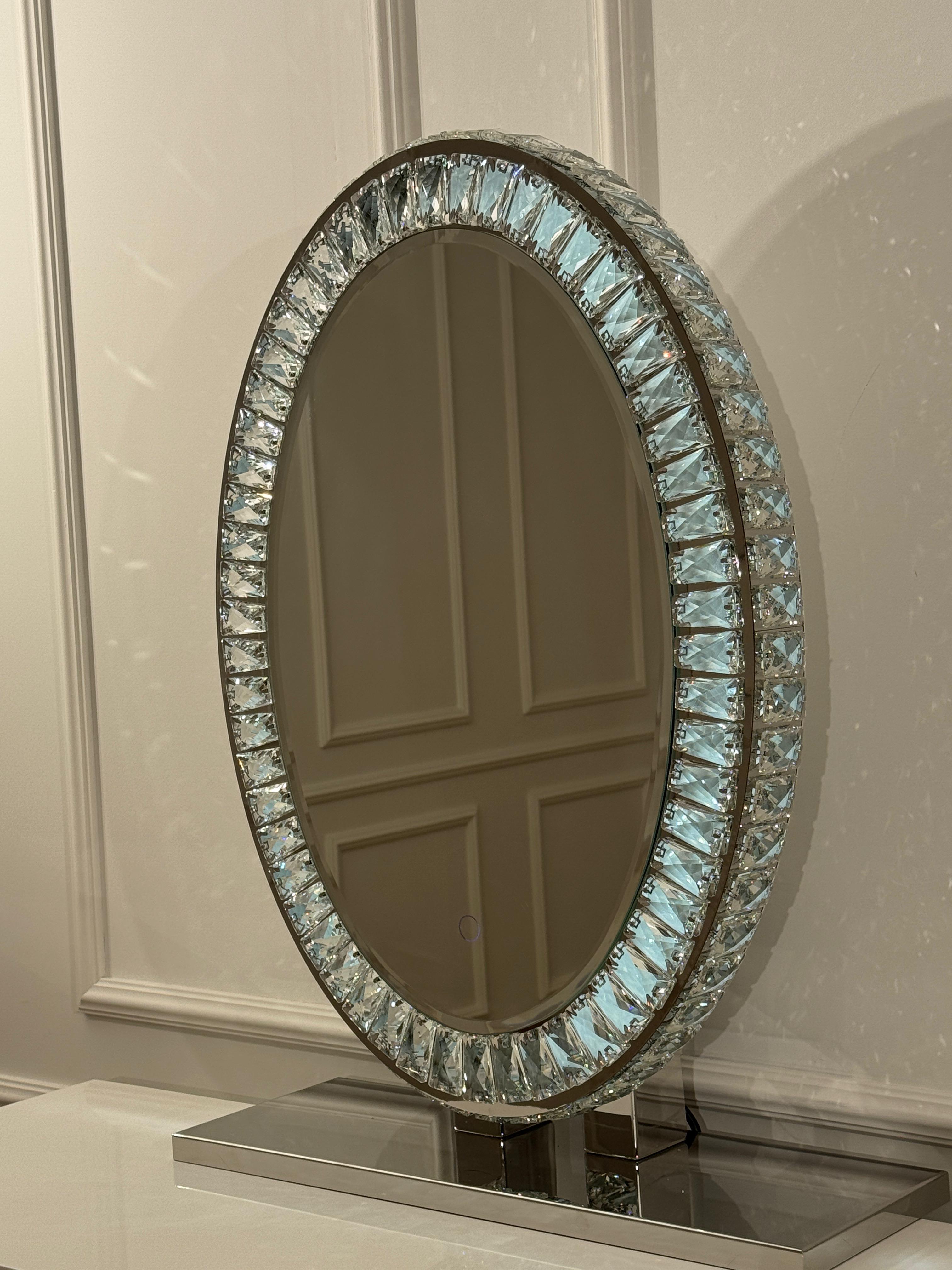 The Huda XL mirror