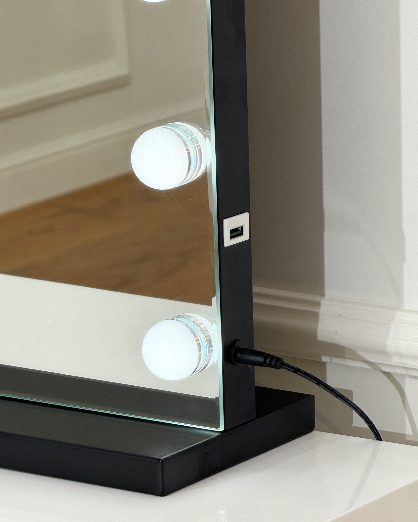 The Namira XL mirror