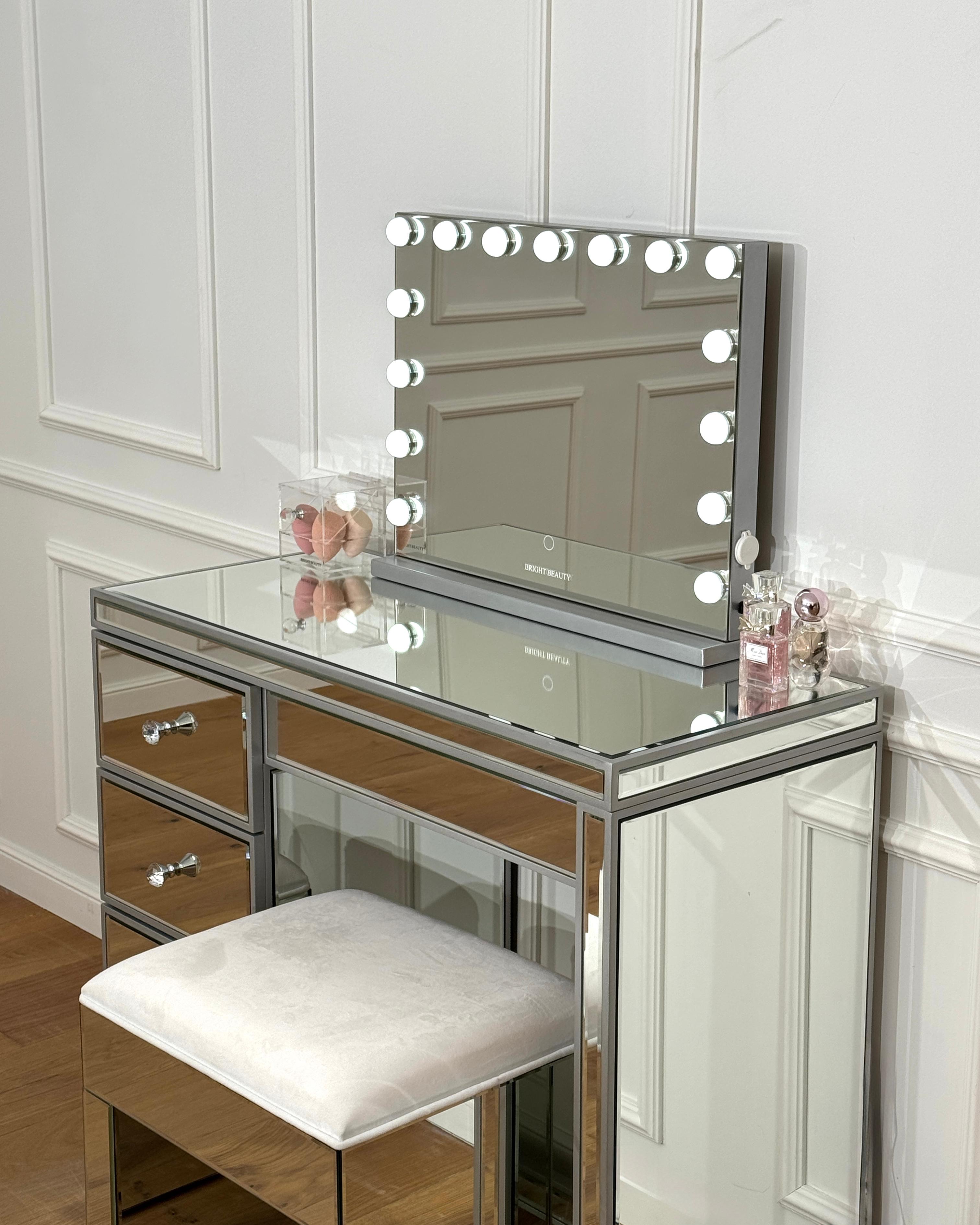 Vanity Station Glam